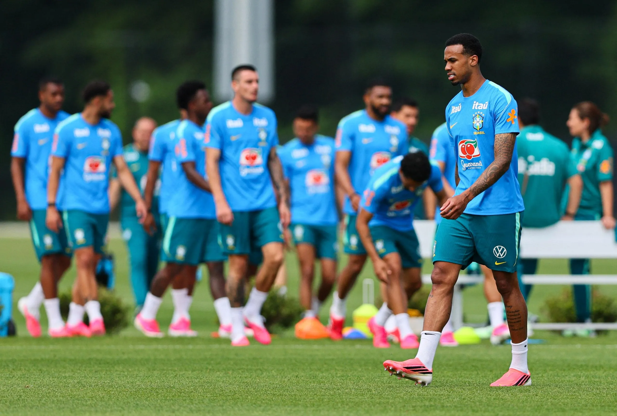 Gabriel Magalhães in training